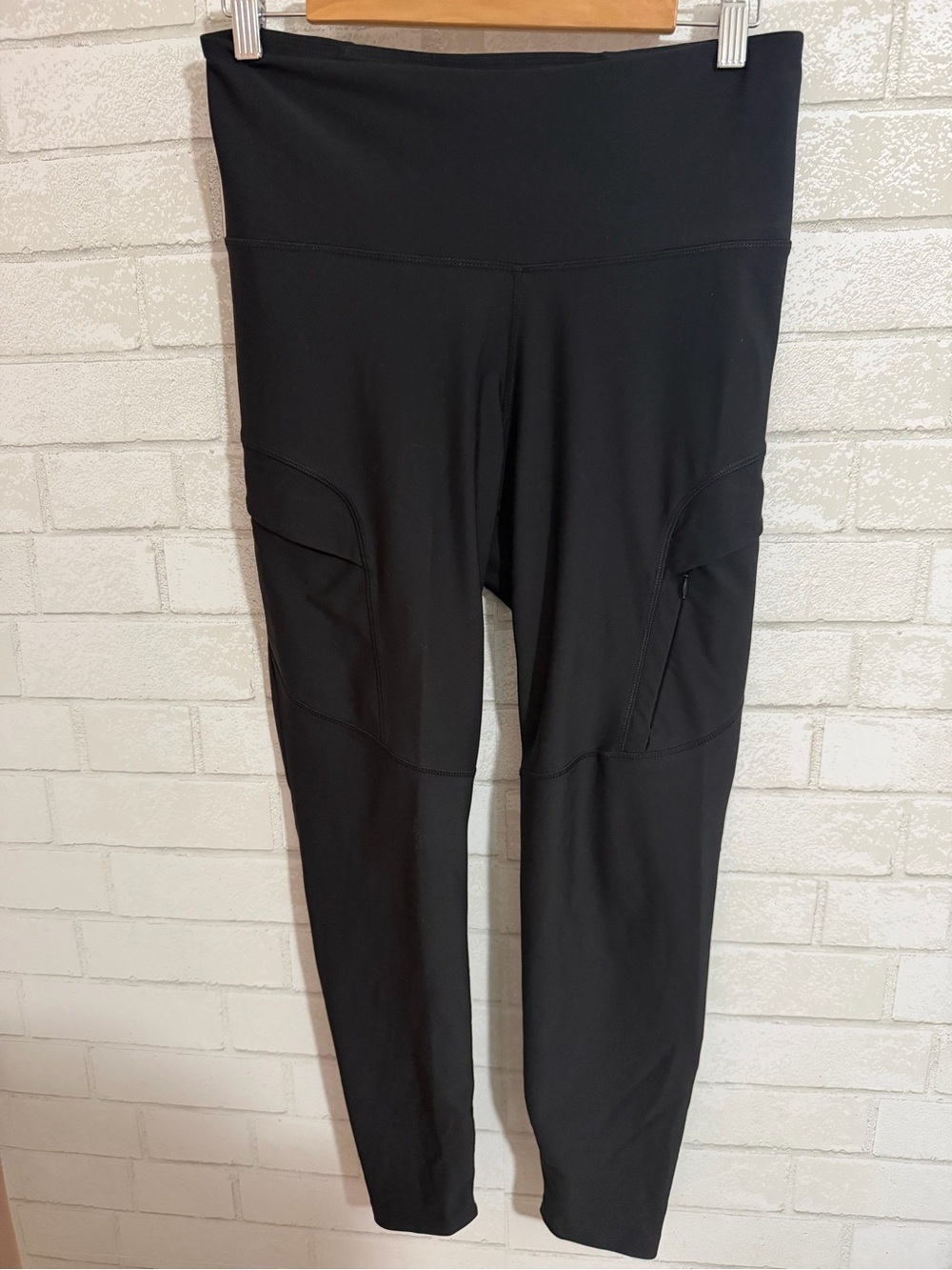 Old Navy Black High-Rise Active Leggings Size L #3112